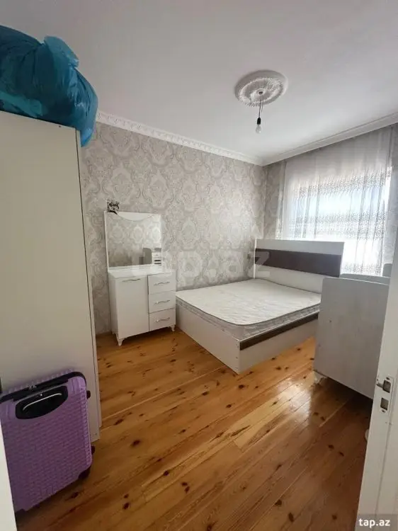 550 AZN - 4 otaqlı mənzil Kirayə (aylıq), Bakı