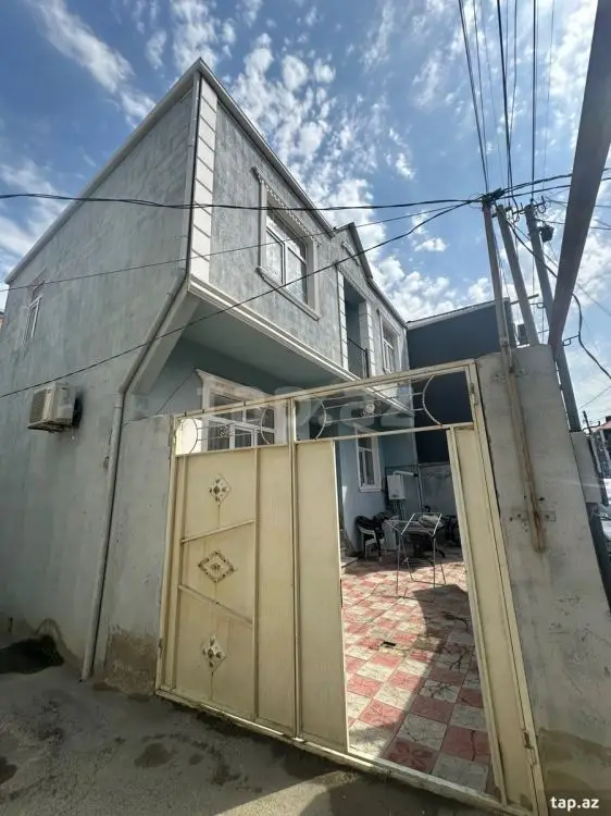 550 AZN - 4 otaqlı mənzil Kirayə (aylıq), Bakı