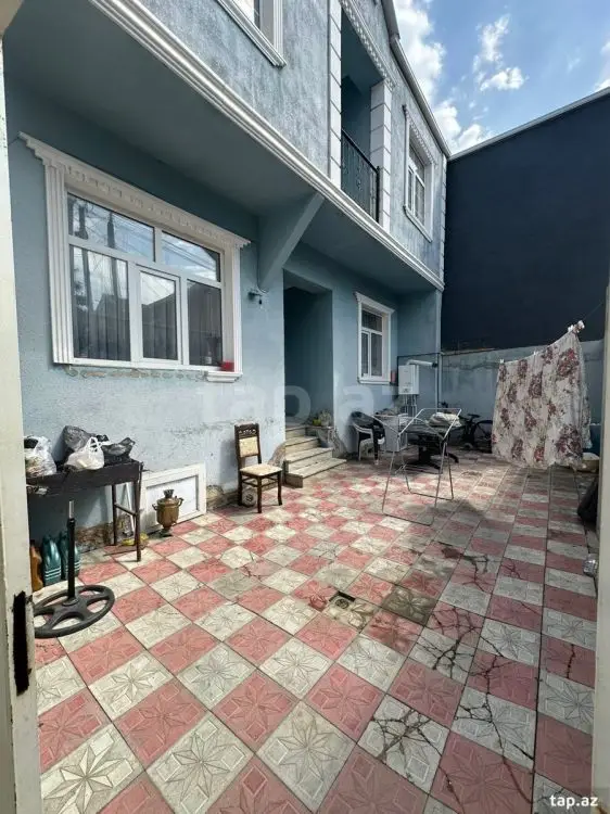 550 AZN - 4 otaqlı mənzil Kirayə (aylıq), Bakı