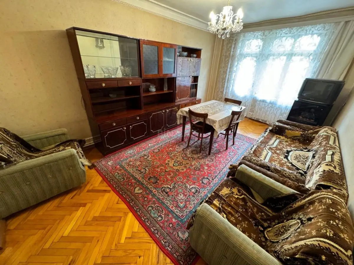 400 AZN - 4 otaqlı mənzil Kirayə (aylıq), Gəncə