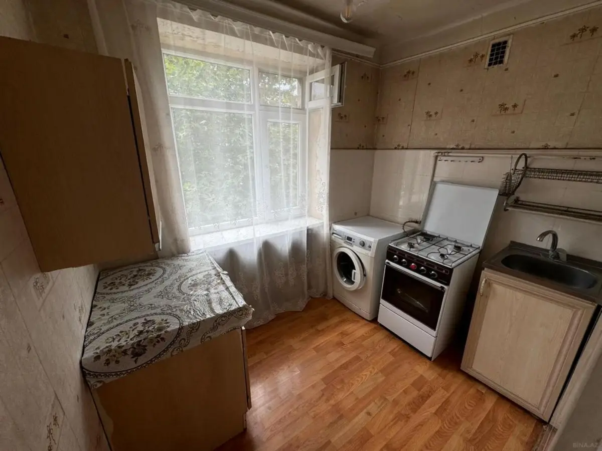 400 AZN - 4 otaqlı mənzil Kirayə (aylıq), Gəncə
