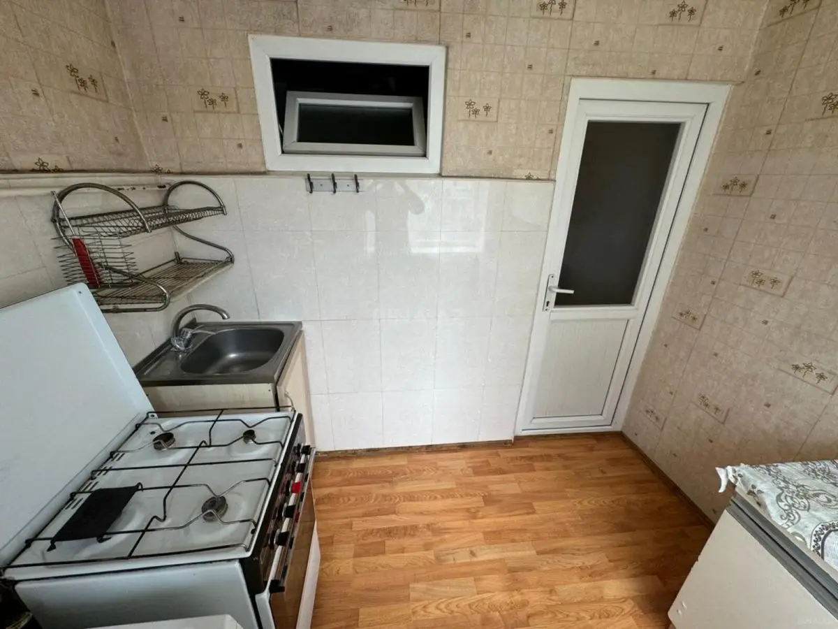 400 AZN - 4 otaqlı mənzil Kirayə (aylıq), Gəncə
