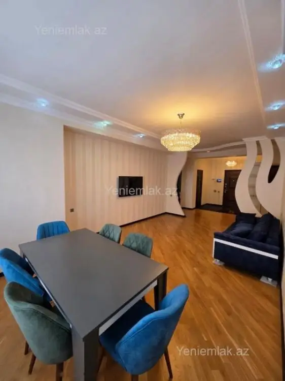 900 AZN - 3 otaqlı mənzil Kirayə (aylıq), 8-ci mikrorayon, Binəqədi, Bakı