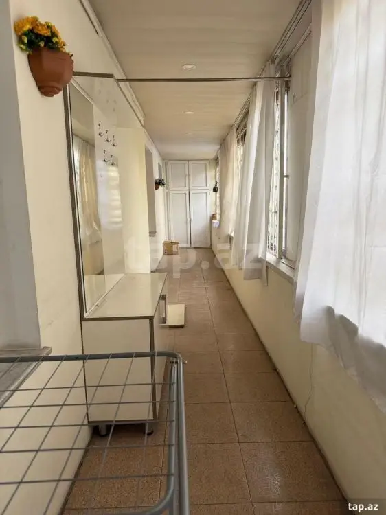 1 000 AZN - 3 otaqlı mənzil Kirayə (aylıq), Bakı