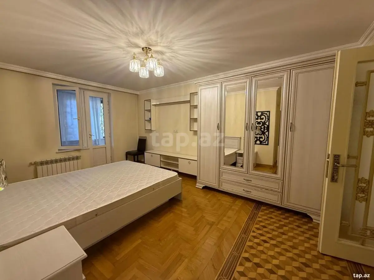 1 000 AZN - 3 otaqlı mənzil Kirayə (aylıq), Bakı