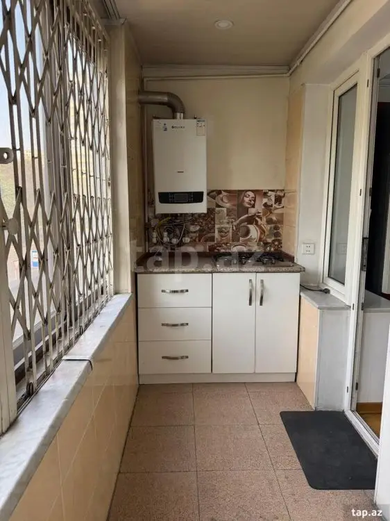 1 000 AZN - 3 otaqlı mənzil Kirayə (aylıq), Bakı