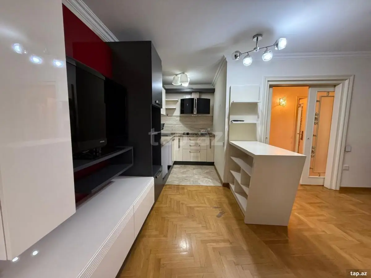 1 000 AZN - 3 otaqlı mənzil Kirayə (aylıq), Bakı