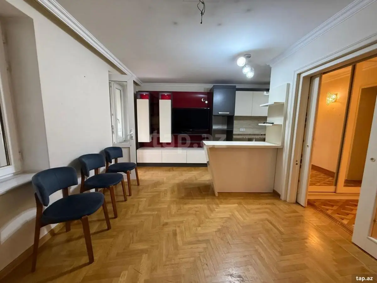 1 000 AZN - 3 otaqlı mənzil Kirayə (aylıq), Bakı