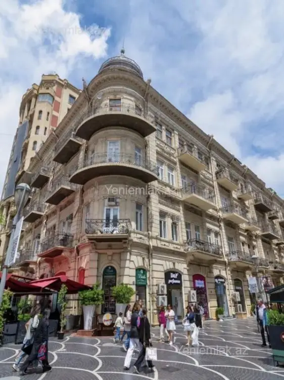 5 700 AZN - 64 m² Obyekt / Ofis Kirayə (aylıq), Səbail, Bakı