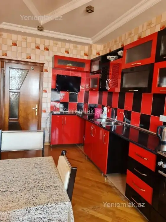 250 000 AZN - 3 otaqlı mənzil Satılır, 8-ci kilometr, Nizami, Bakı