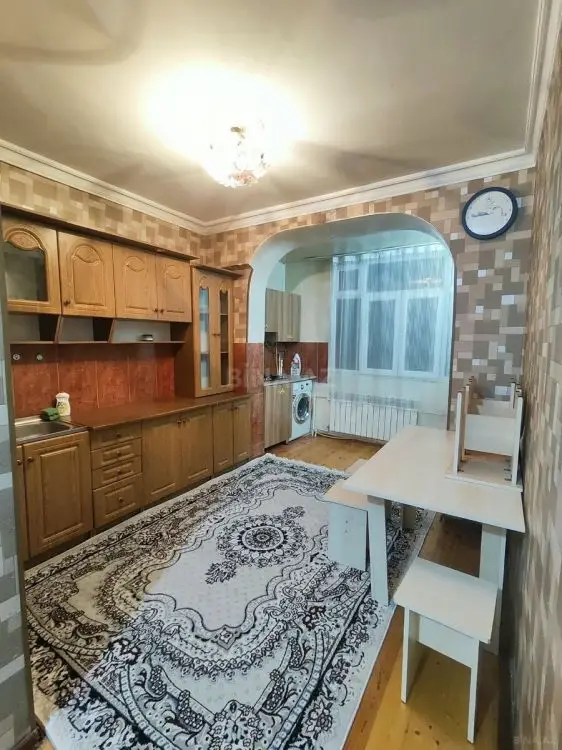499 AZN - 4 otaqlı mənzil Kirayə (aylıq), Gəncə