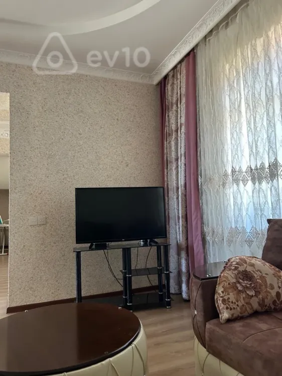 300 000 AZN - 5 otaqlı mənzil Satılır, Xudat