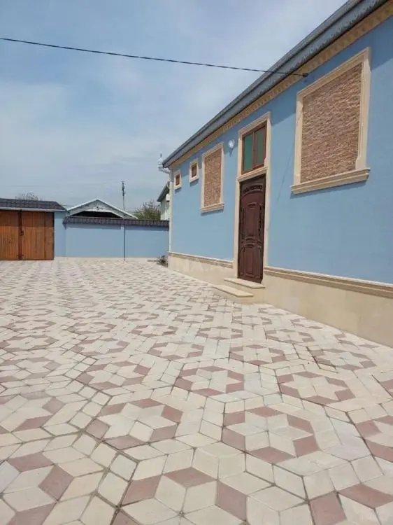 700 AZN - 4 otaqlı mənzil Kirayə (aylıq), Qəbələ