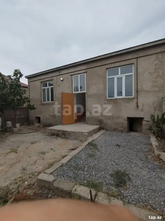 300 AZN - 3 otaqlı mənzil Kirayə (aylıq), Bakı