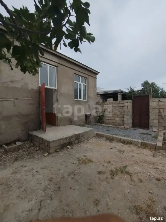 300 AZN - 3 otaqlı mənzil Kirayə (aylıq), Bakı