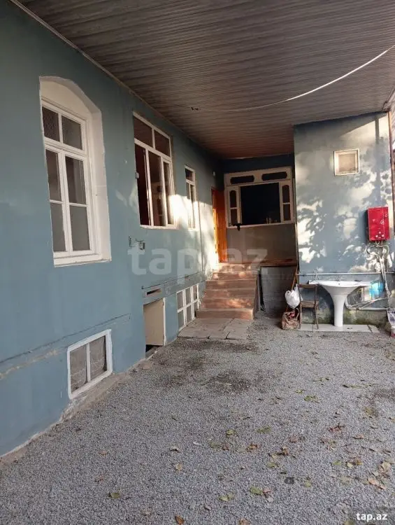 280 AZN - 3 otaqlı mənzil Kirayə (aylıq), Şəki