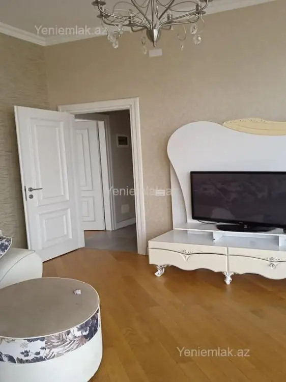 1 200 AZN - 3 otaqlı mənzil Kirayə (aylıq), Yasamal qəs., Yasamal, Bakı