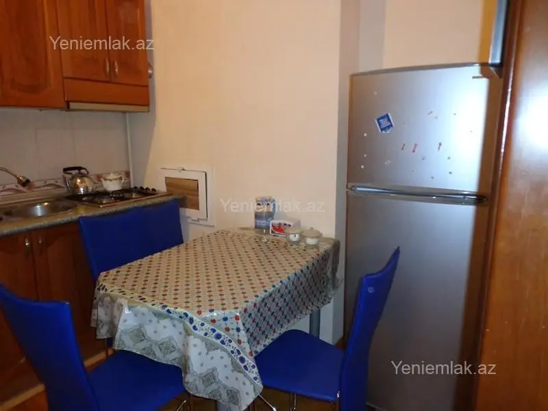 1 000 AZN - 3 otaqlı mənzil Kirayə (aylıq), Montin qəs., Nərimanov, Bakı