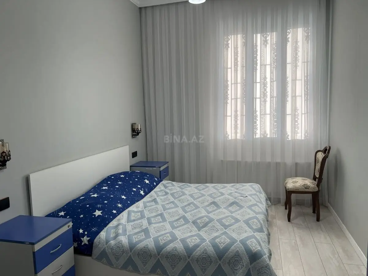 280 000 AZN - 8 otaqlı mənzil Satılır, Gəncə