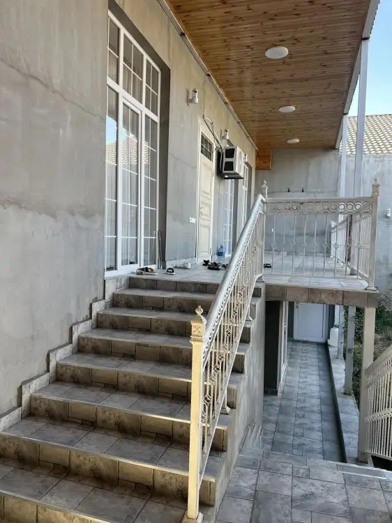 280 000 AZN - 8 otaqlı mənzil Satılır, Gəncə