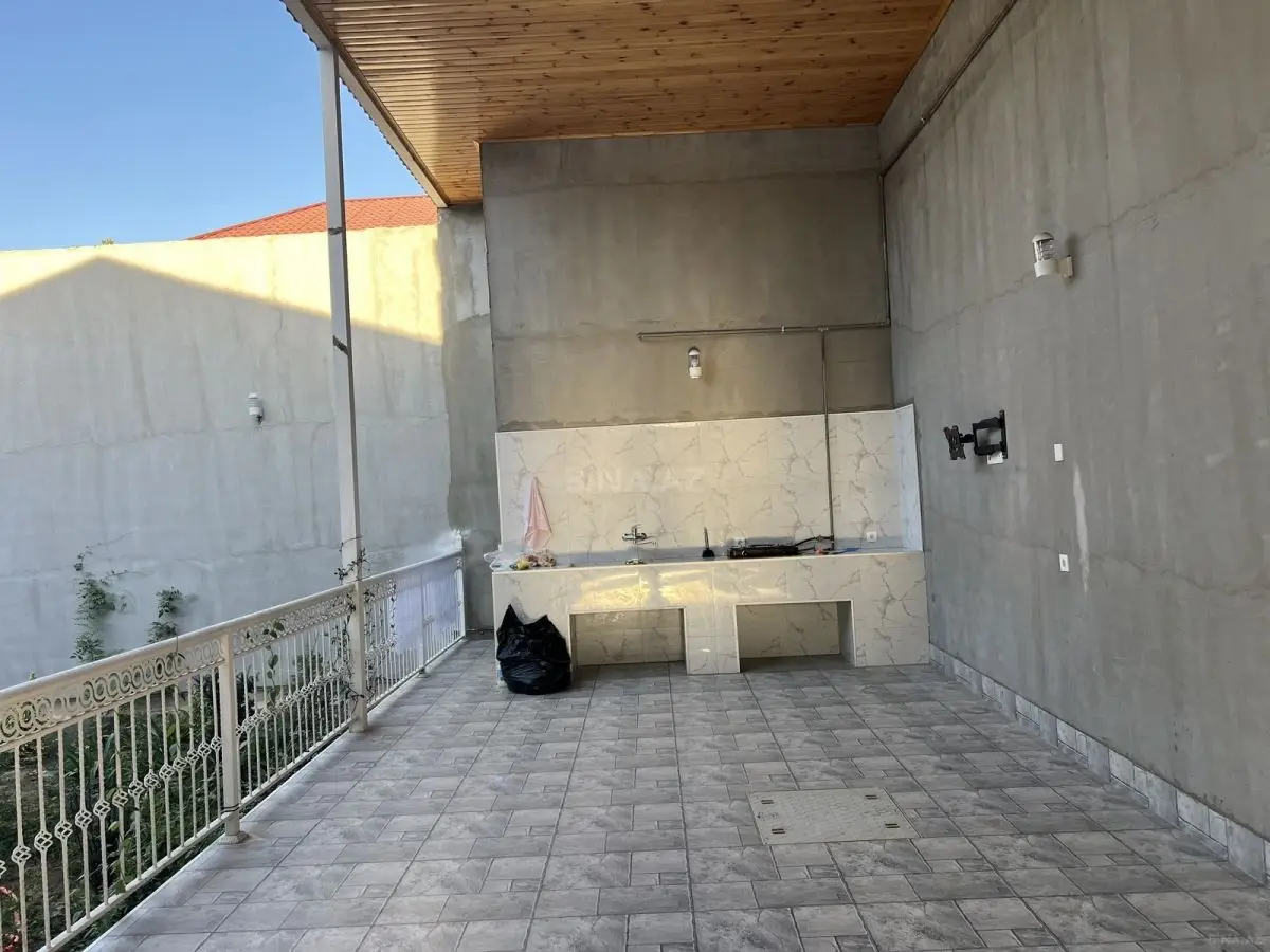 280 000 AZN - 8 otaqlı mənzil Satılır, Gəncə