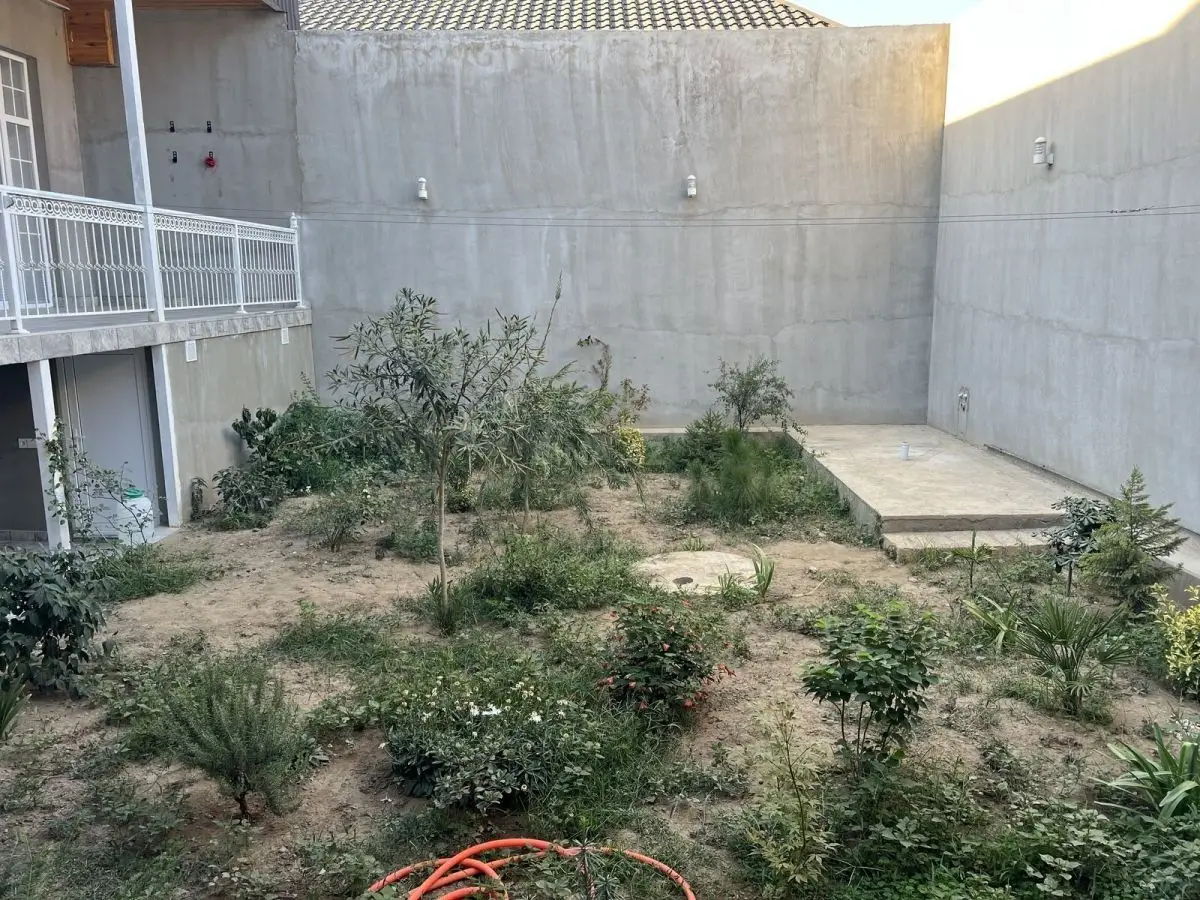 280 000 AZN - 8 otaqlı mənzil Satılır, Gəncə