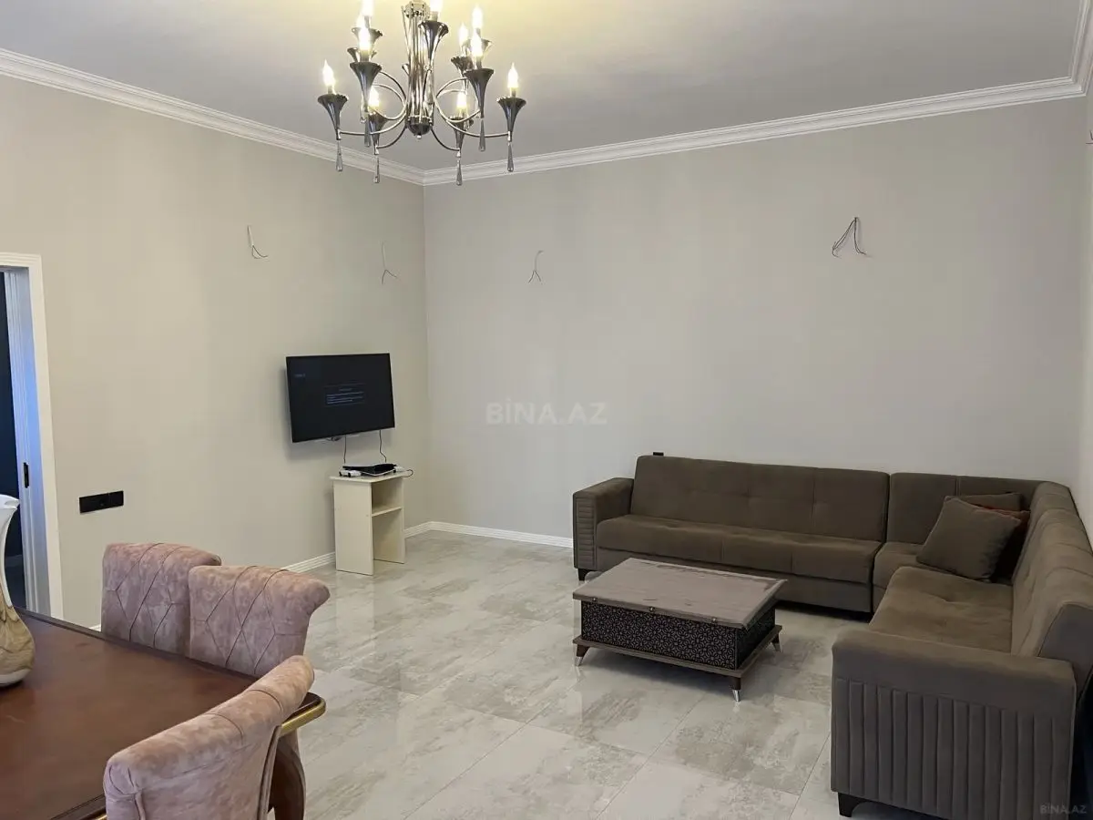 280 000 AZN - 8 otaqlı mənzil Satılır, Gəncə