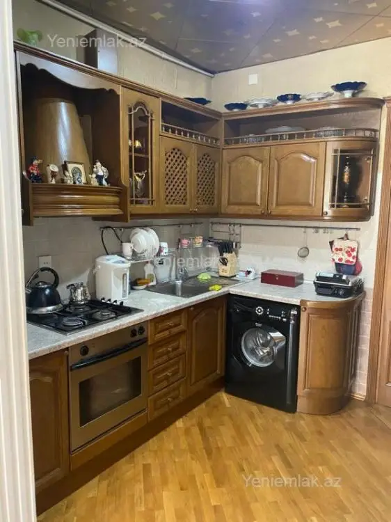 1 000 AZN - 3 otaqlı mənzil Kirayə (aylıq), Yasamal qəs., Yasamal, Bakı