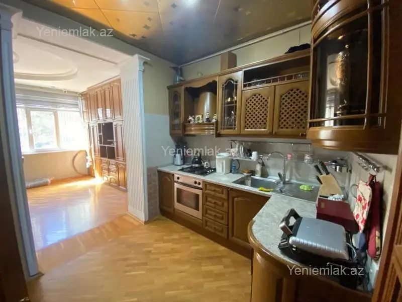 1 000 AZN - 3 otaqlı mənzil Kirayə (aylıq), Yasamal qəs., Yasamal, Bakı