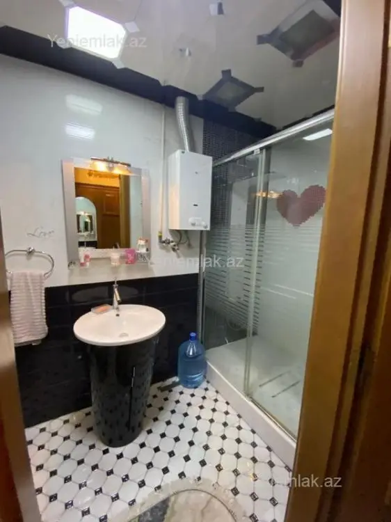1 000 AZN - 3 otaqlı mənzil Kirayə (aylıq), Yasamal qəs., Yasamal, Bakı