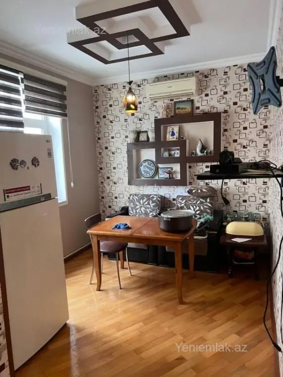 750 AZN - 3 otaqlı mənzil Kirayə (aylıq), 8-ci kilometr, Nizami, Bakı