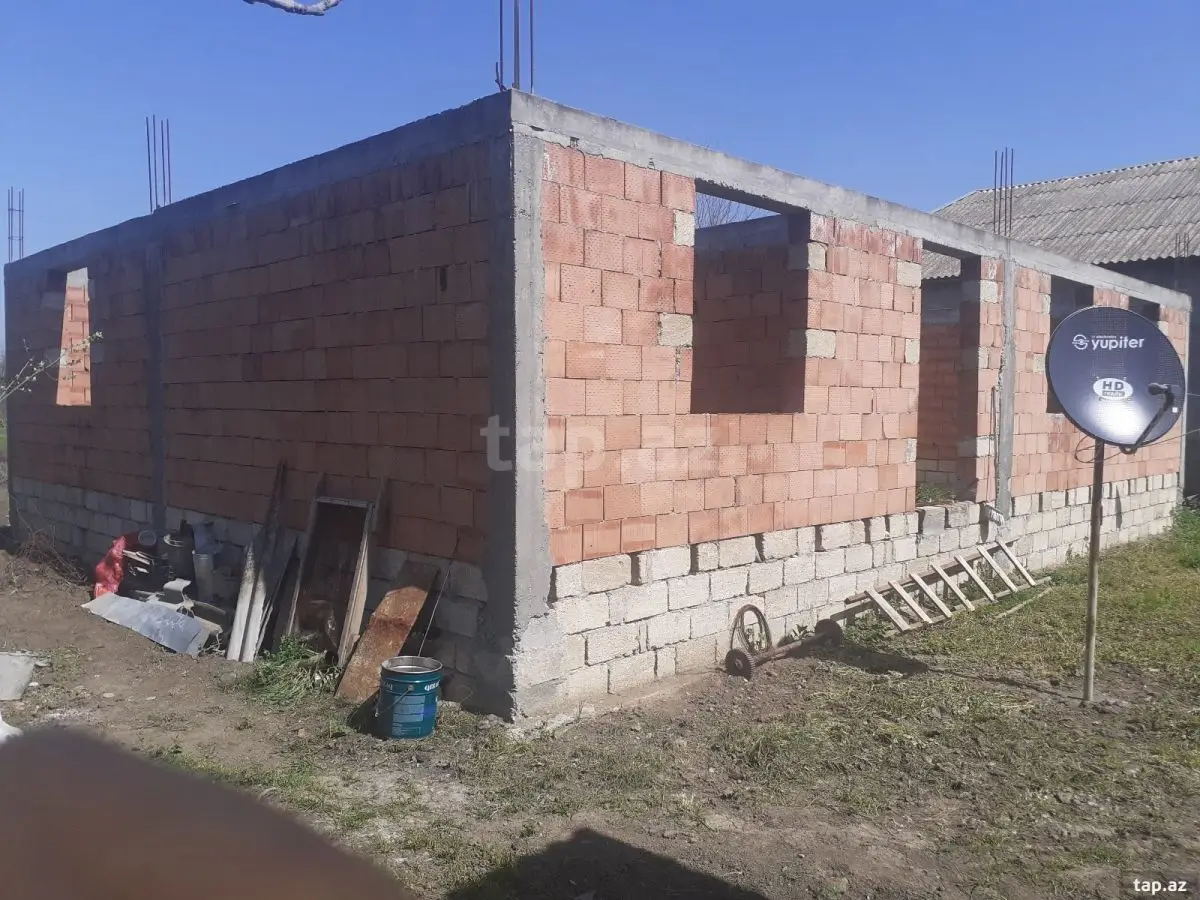 42 000 AZN - 6 otaqlı mənzil , Cəlilabad