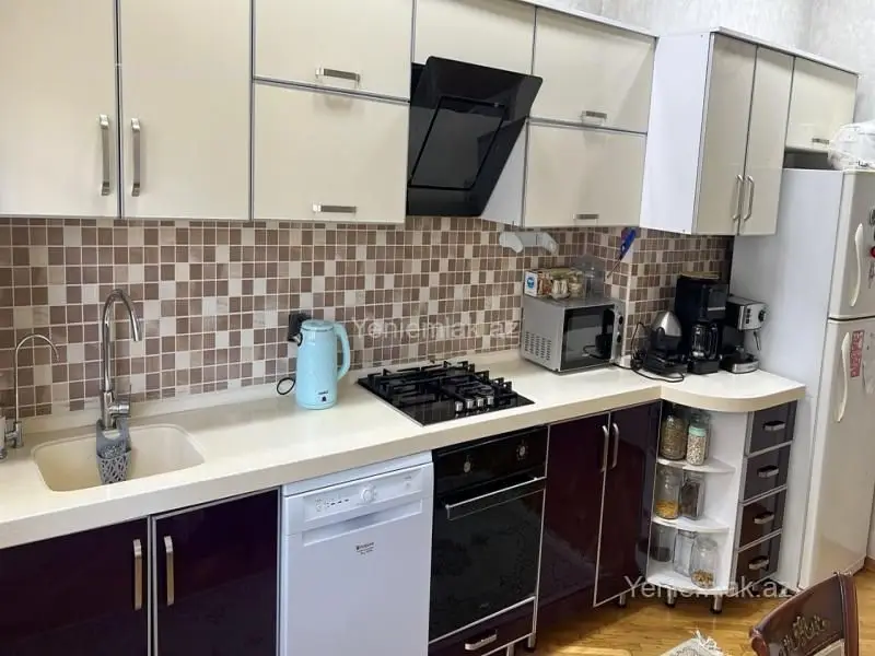 1 100 AZN - 3 otaqlı mənzil Kirayə (aylıq), Nəsimi, Bakı