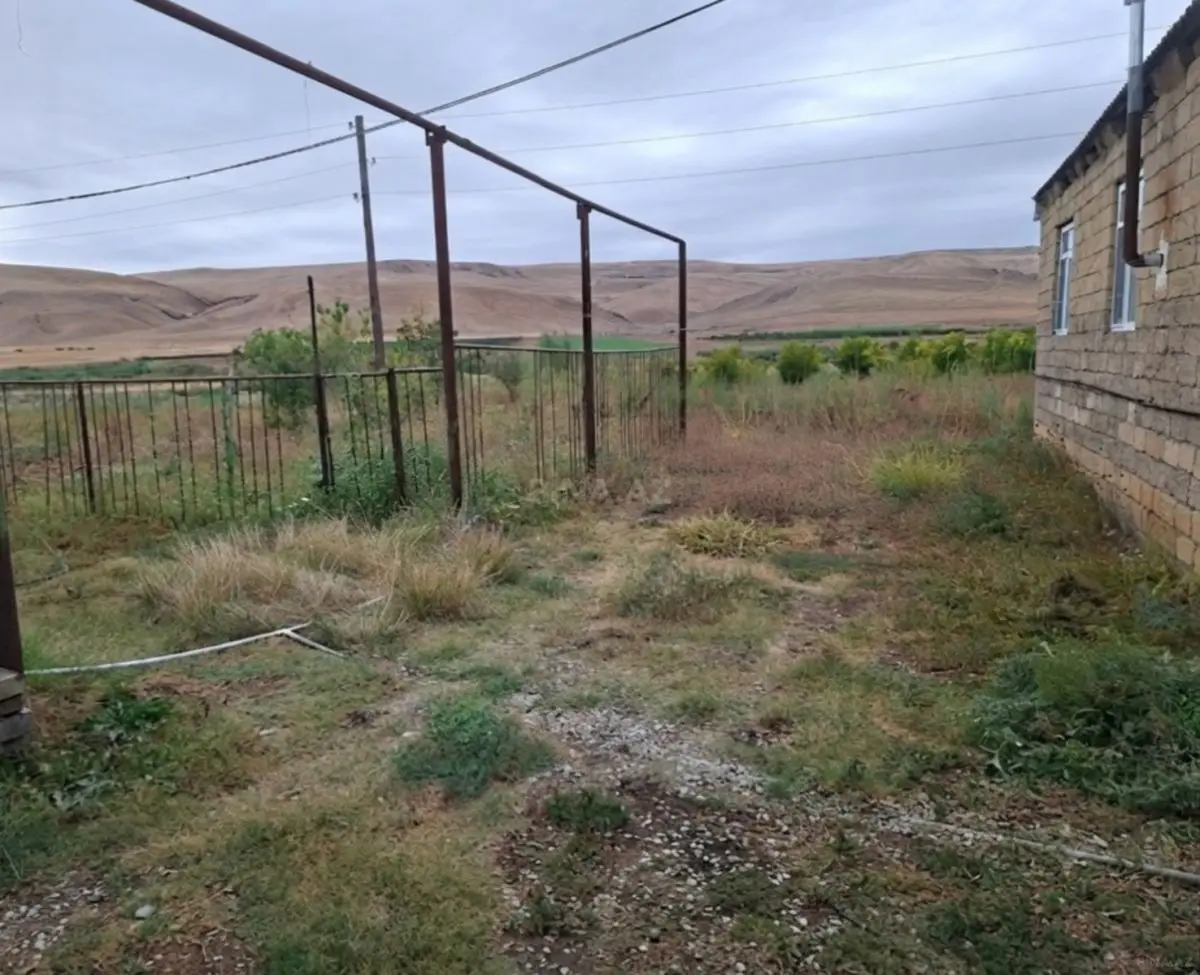 17 000 AZN - 4 otaqlı mənzil Satılır, Qobustan şəh., Qobustan