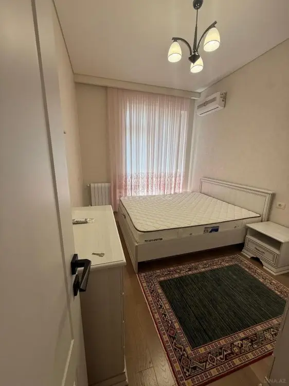 1 000 AZN - 3 otaqlı mənzil Kirayə (aylıq), Yasamal qəs., Abşeron