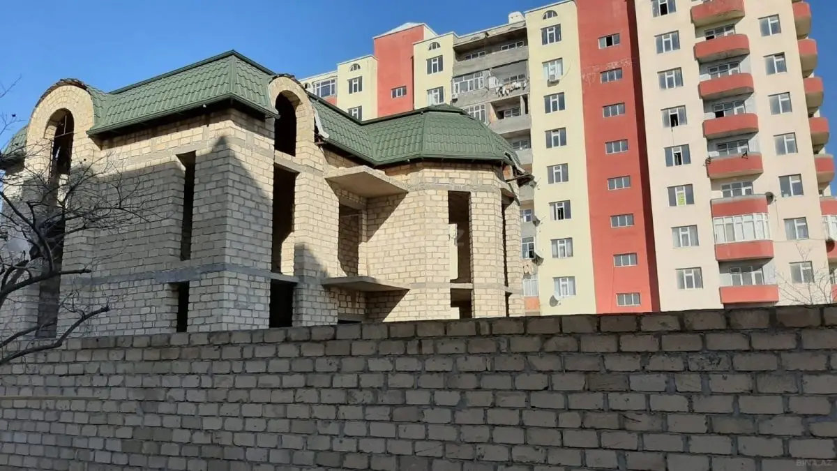 135 000 AZN - 9 otaqlı mənzil Satılır, Gəncə