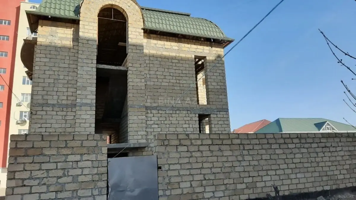135 000 AZN - 9 otaqlı mənzil Satılır, Gəncə