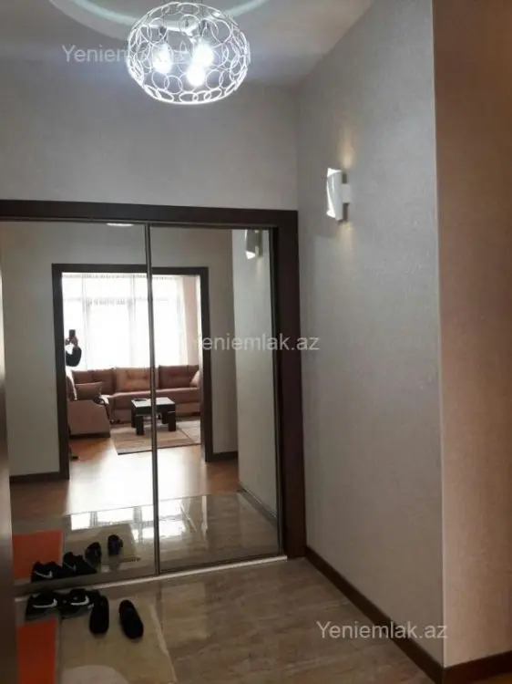 1 600 AZN - 3 otaqlı mənzil Kirayə (aylıq), Nizami, Bakı