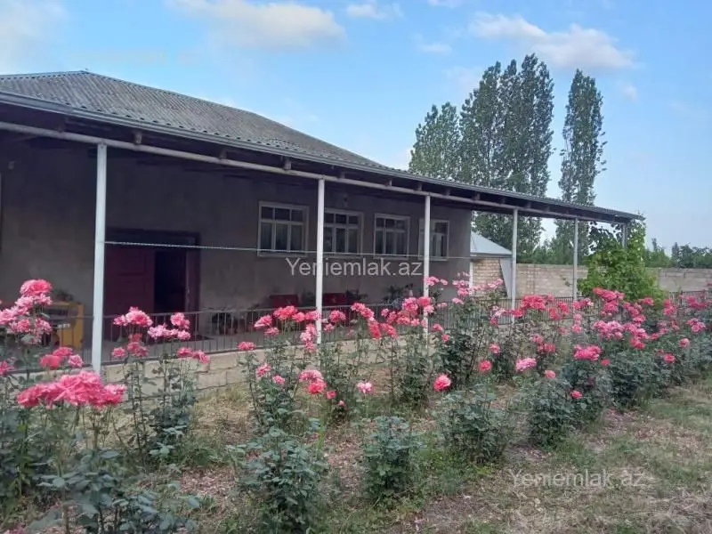 122 000 AZN - 5 otaqlı mənzil Satılır, Quba