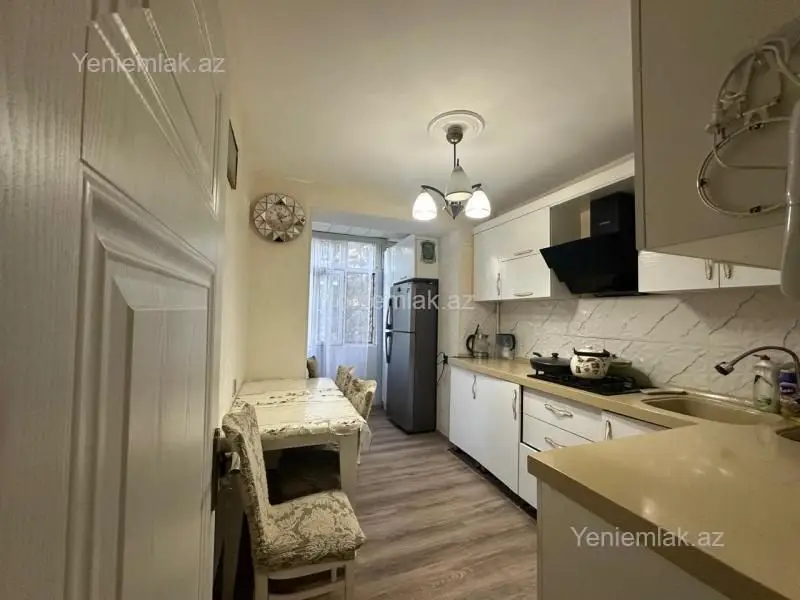 240 000 AZN - 4 otaqlı mənzil Satılır, 8-ci kilometr, Nizami, Bakı
