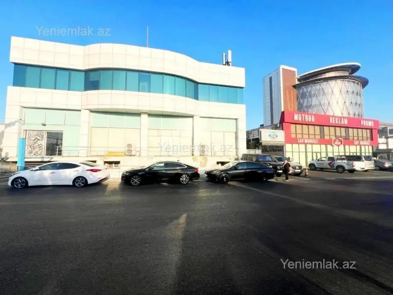3 000 AZN - 340 m² Obyekt / Ofis Kirayə (aylıq), Xətai, Bakı