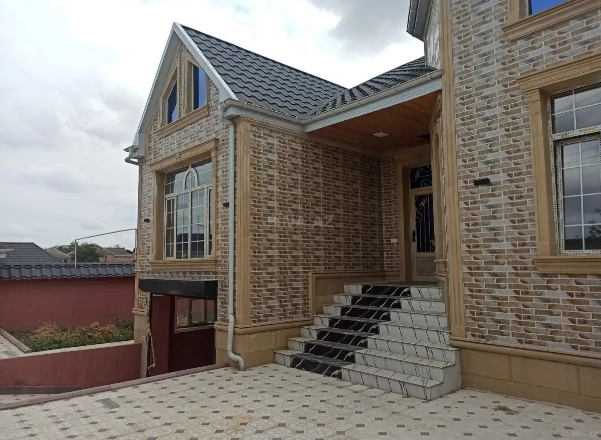 175 000 AZN - 4 otaqlı mənzil Satılır, Gəncə