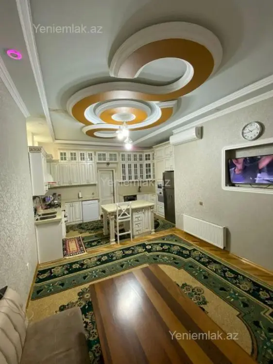 650 000 AZN - 7 otaqlı mənzil Satılır, Qaraçuxur qəs., Suraxanı, Bakı