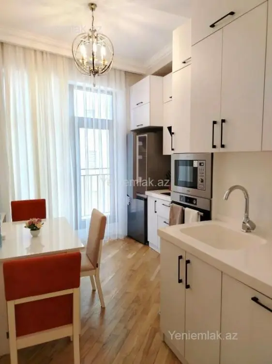 610 000 AZN - 3 otaqlı mənzil Satılır, Səbail, Bakı