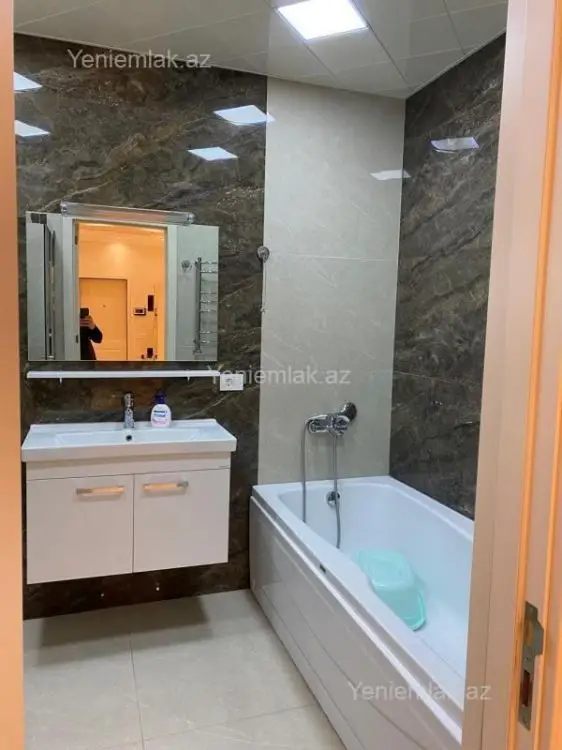 2 500 AZN - 3 otaqlı mənzil Kirayə (aylıq), Yasamal qəs., Nizami, Bakı