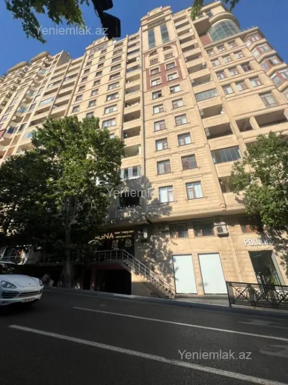 4 500 AZN - 300 m² Obyekt / Ofis Kirayə (aylıq), Nəsimi, Bakı