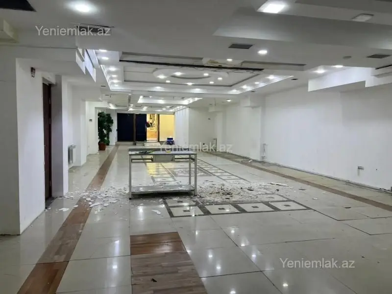 4 500 AZN - 300 m² Obyekt / Ofis Kirayə (aylıq), Nəsimi, Bakı