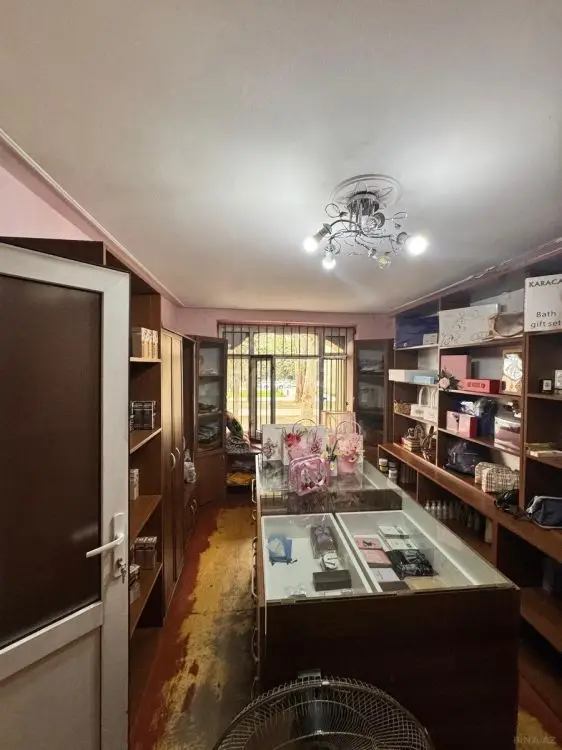 260 000 AZN - 42 m² Obyekt / Ofis Satılır, Gəncə