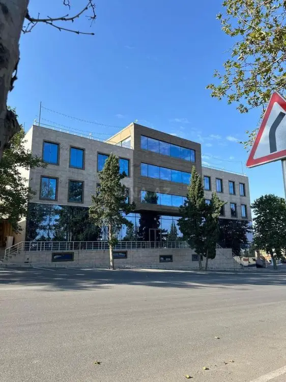 10 000 AZN - 1000 m² Obyekt / Ofis Kirayə (aylıq), Gəncə