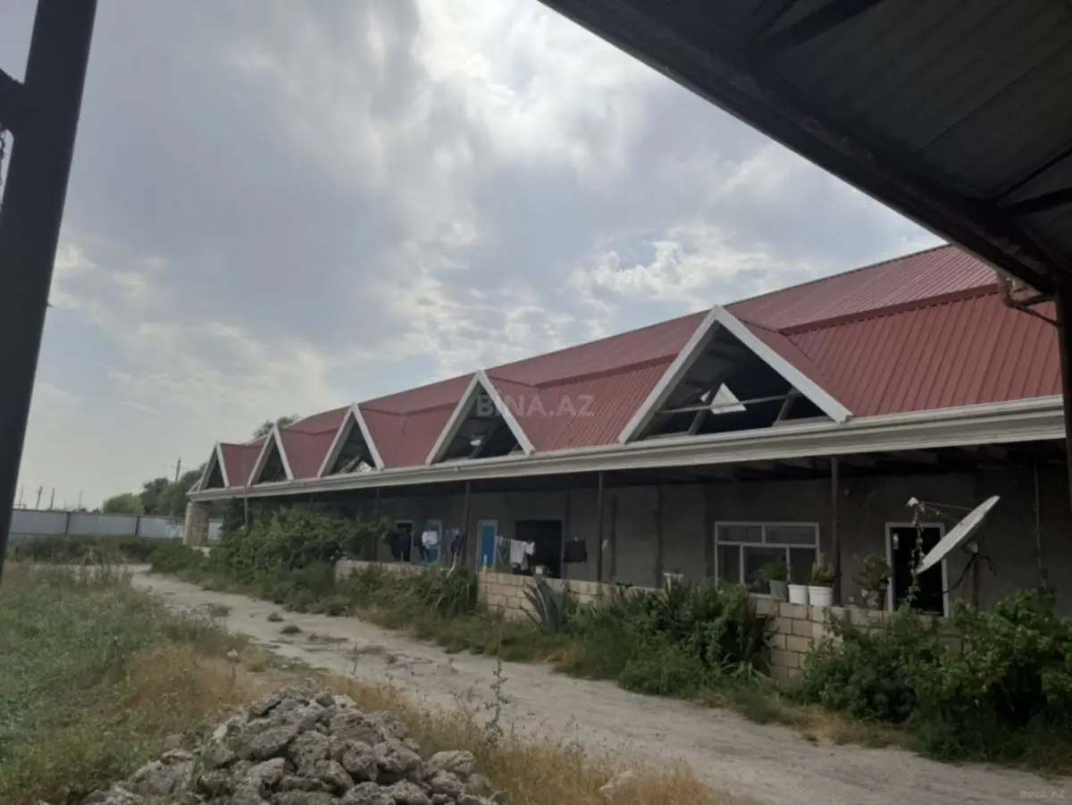 310 000 AZN - 60000 m² Obyekt / Ofis Satılır, Salyan